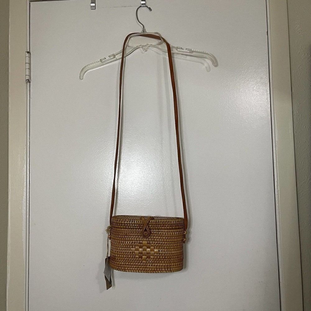 NWT Oval Tan Wicker basket crossbody boho handbag handmade leather accents